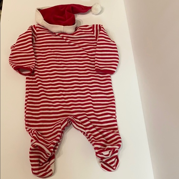 💟 Sale $9 Santa Suit for Baby w/ Santa Hat…Soft Snuggly Velour!!! - Picture 6 of 6